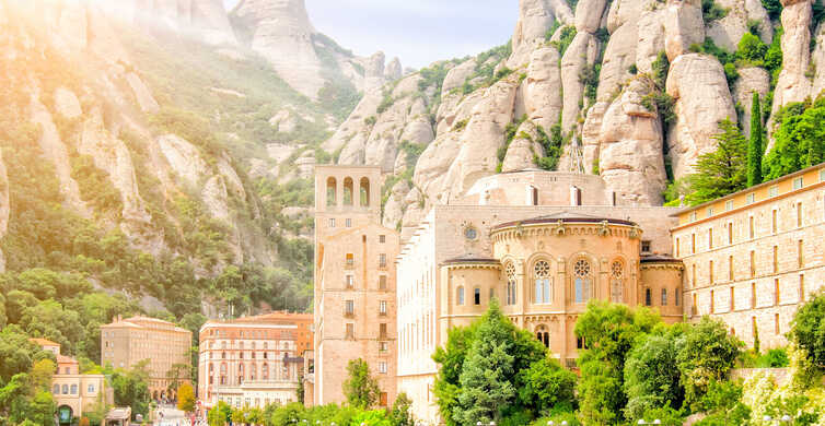 Desde Barcelona: tour de medio día guiado por Montserrat