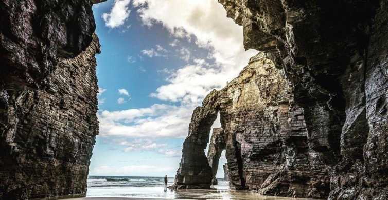 Desde Santiago de Compostela: Lugo y playa de las Catedrales