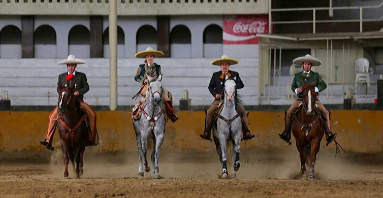 Guadalajara: recorrido cultural mexicano por Charro y Charreada