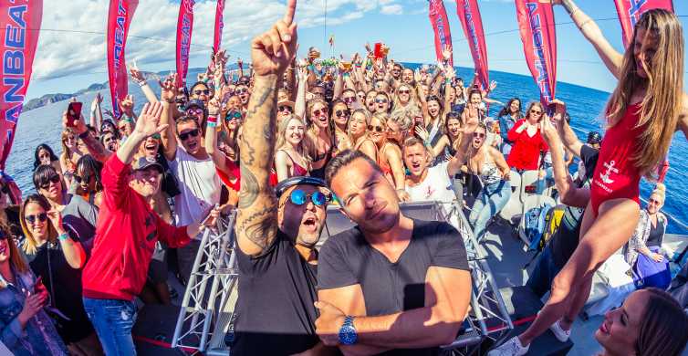 Ibiza: fiesta en barco con barra libre y DJ