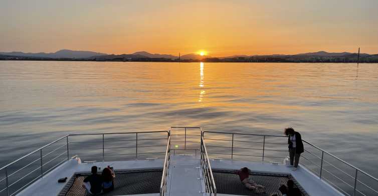 Málaga: viaje en catamarán al atardecer