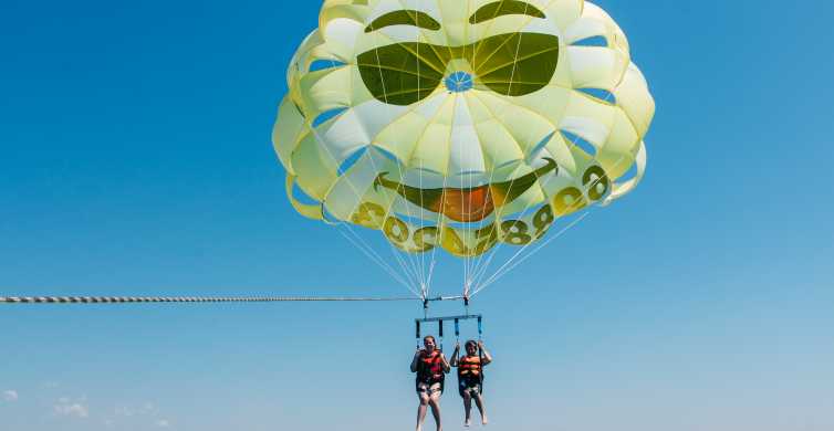 Salou: experiencia de parasailing