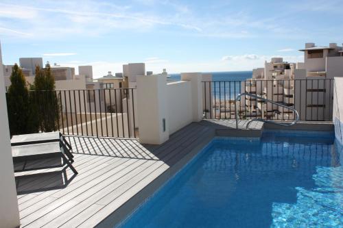 116 - Penthouse with Private Pool near beach