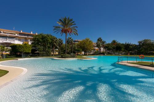 2 Bedroom Apartment in Dama de Noche, Puerto Banus