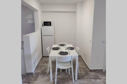 2 Bedroom in Salou center with Pool and Parking