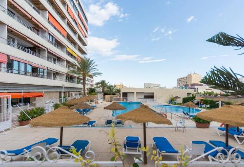 2 Dormitorios, 5 personas, Piscinas, 10 min Playa, Plaza La Nogalera