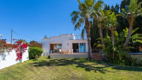 200 m beach distance Villa in Elviria - Marbella