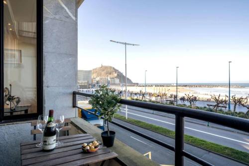 Zurriola beachfront luxury apartment