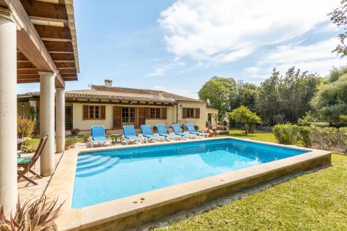 3 Bedroom Villa with Private Pool, Pollensa