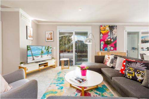 4 Bedroom apartment in Puerto Banus 150 meters from the beach