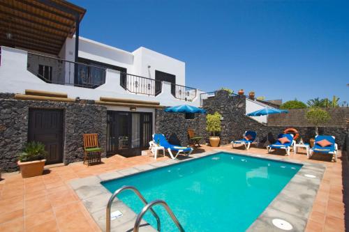 4 bedroom Villa Saturn with private heated pool