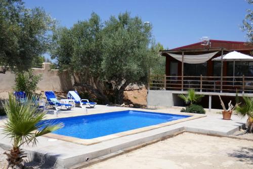 4 bedrooms villa at L Ampolla 700 m away from the beach with private pool enclosed garden and wifi