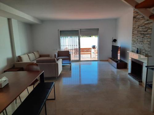 Spacious 5 Bedrooms Marbella Villa