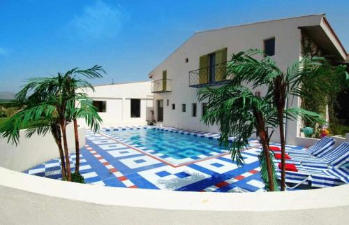 Aal Cachucho Country Club