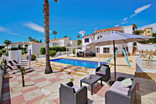 Aaron - holiday home with stunning views and private pool in Calpe