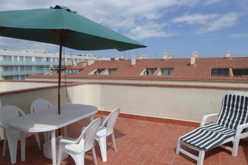 Agradable Ático con gran Terraza a 1 Minuto de la Playa