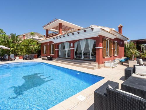 Alluring Villa in Finestrat with Swimming Pool