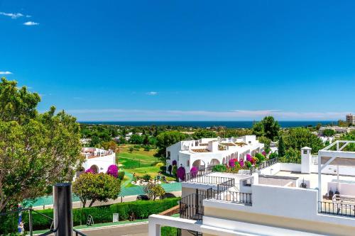 Aloha Pueblo with sea views