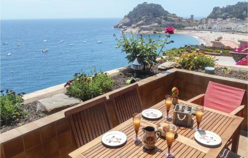 Amazing apartment in Tossa de Mar w/ Outdoor swimming pool, WiFi and Outdoor swimming pool