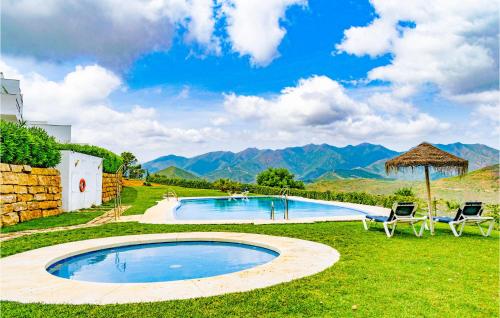 Amazing home in La Mairena with Outdoor swimming pool, WiFi and 3 Bedrooms