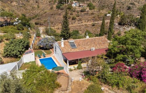 Amazing home in Rincón de la Victoria with Outdoor swimming pool, WiFi and 3 Bedrooms