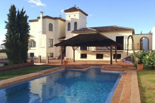 Amazing villa to rent at Estepona - near beaches