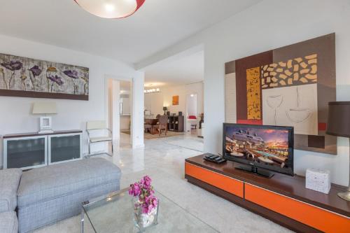 Apartment Andalucia Garden Puerto Banus with Sea Views