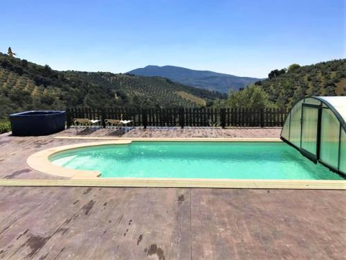 Andalusische boerderij met verwarmd zwembad en tuin