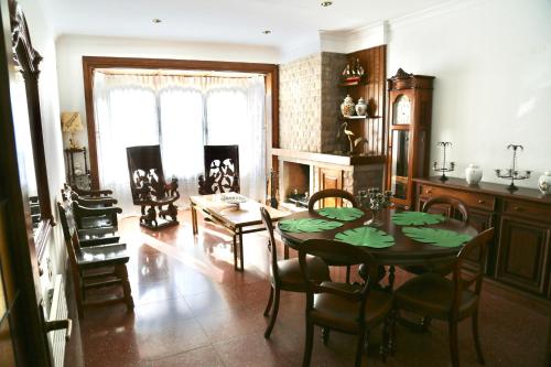 Nostalgic 2 Bdrm Duplex Apt 110 Sqm City Ctr