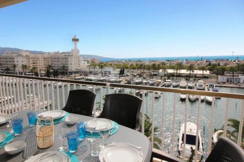 Apart-rent Penthouse Port Grec