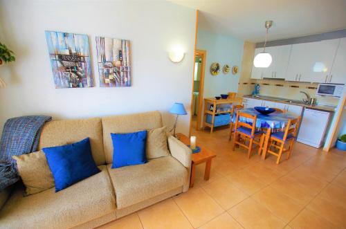 V&V Lloret - Apartamento Blau Con Piscina Comunitaria, Parking, Aire Acondicionado Sólo Familias!