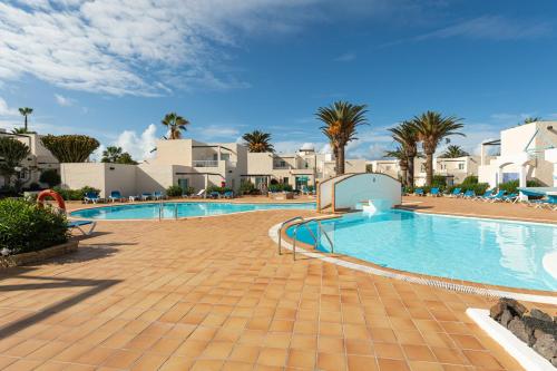 Apartamento 1 con terraza y piscina en Corralejo