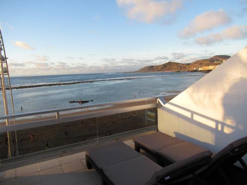 Apartamento 1ª linea Las Canteras -vista mar con terraza y wifi 308