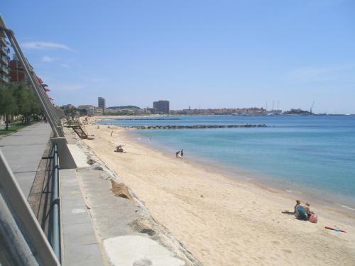 Apartamento A 17 M. De La Playa