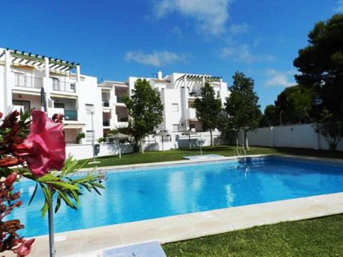 Apartamento Atalaya con piscina compartida solo familias y parejas