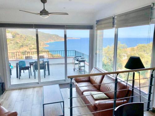 “Apartamento Cala Salions en Tossa de Mar.... con vistas y cerca a la playa”