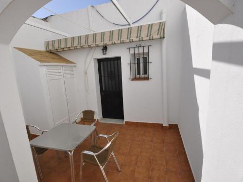 Apartamento con patio interior solo para familias y parejas