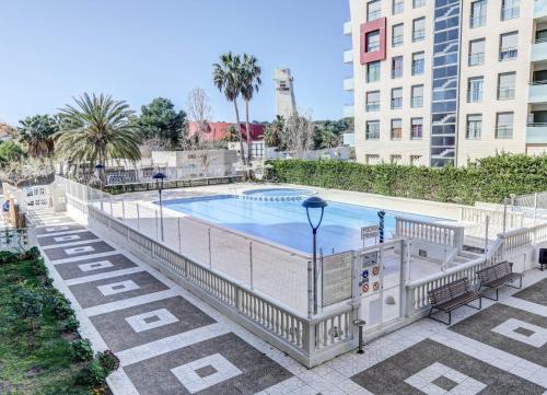 Apartamento con piscina a 250m de la playa