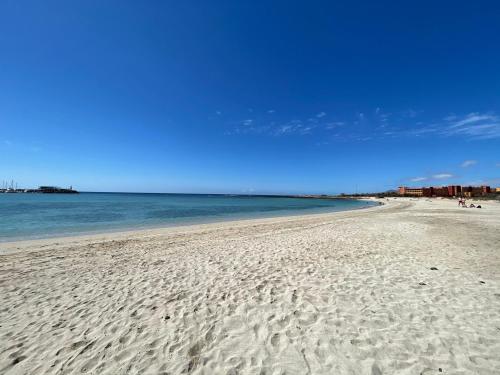 Apartamento con barbacoa, piscina, cerca de Playa La Caleta de Fuste