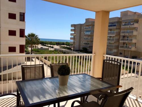 Apartamento Con Terraza, Vistas Al Mar Y Piscina