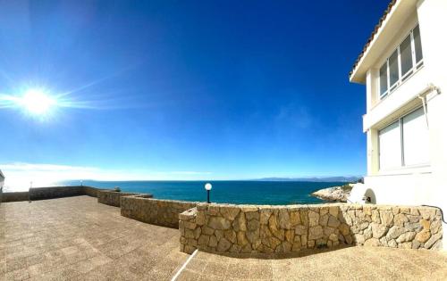 Apartamento con vistas al mar y aceso directo a la playa!!