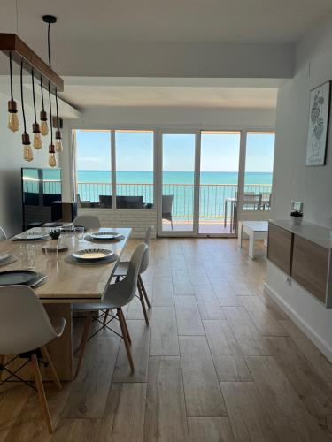 Apartamento con vistas insuperables al mar