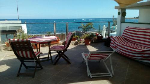 Apartamento con encanto en la playa frente al mar "Posada Rent House"