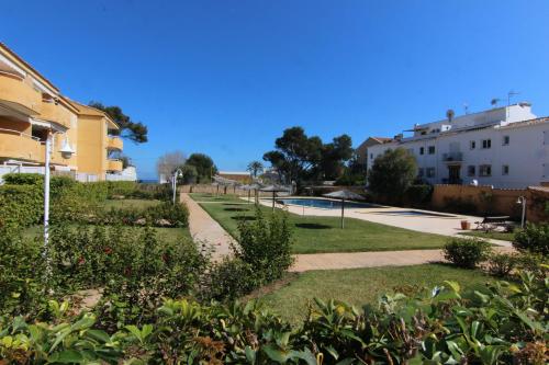 Apartamento en Planta baja a 100 metros de la playa en Javea