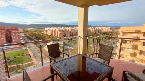 Ático exclusivo con piscina y vistas al mar - Primera línea de mar