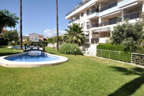 Apartamento familiar con jardines privados, Denia
