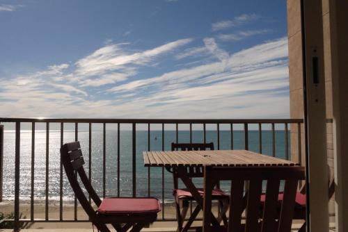 Apartamento frente al mar en Calpe con parking para 4 personas