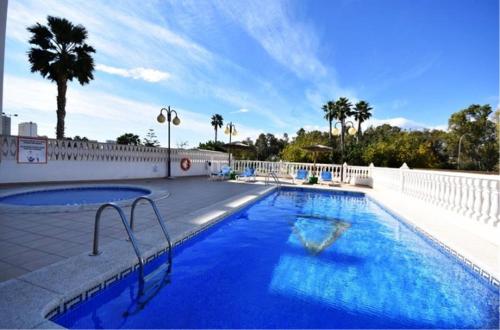 Apartamento junto al mar con piscina comunitaria