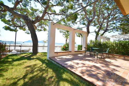 La Gola Apartment Newly Refurbished First-Line Beachfront