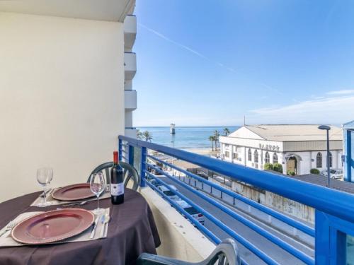 Apartamento con terraza a pie de la playa